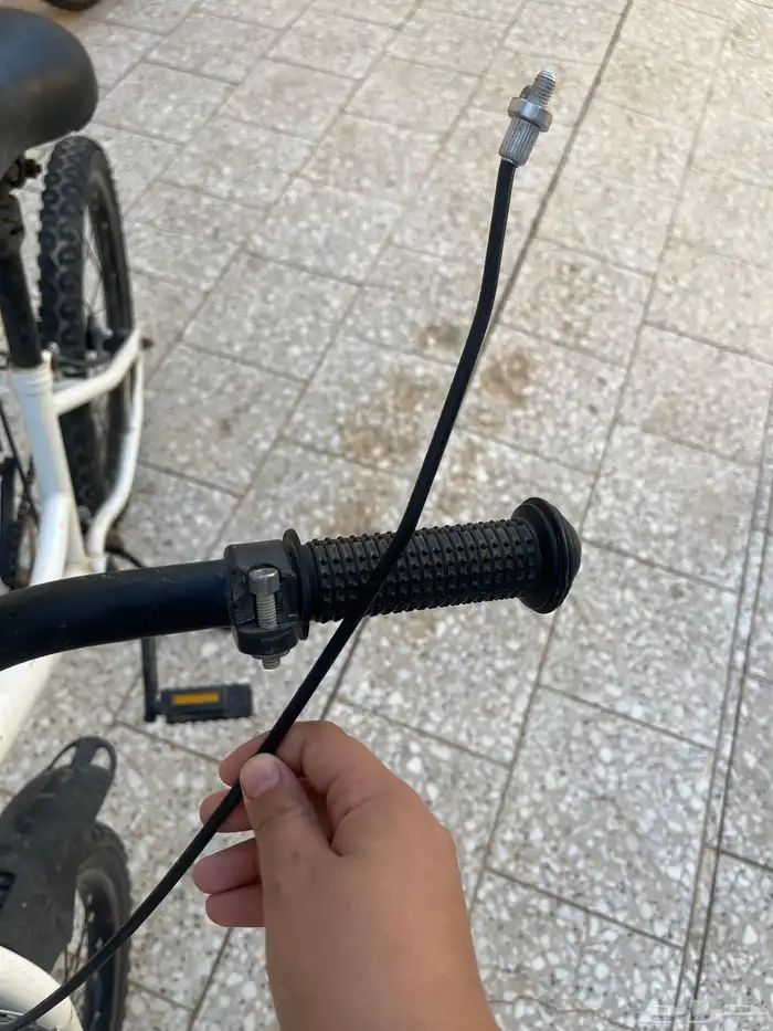 سيكل للبيع شبه جديد اسم المصنع غزال والفرامل عليك 4
