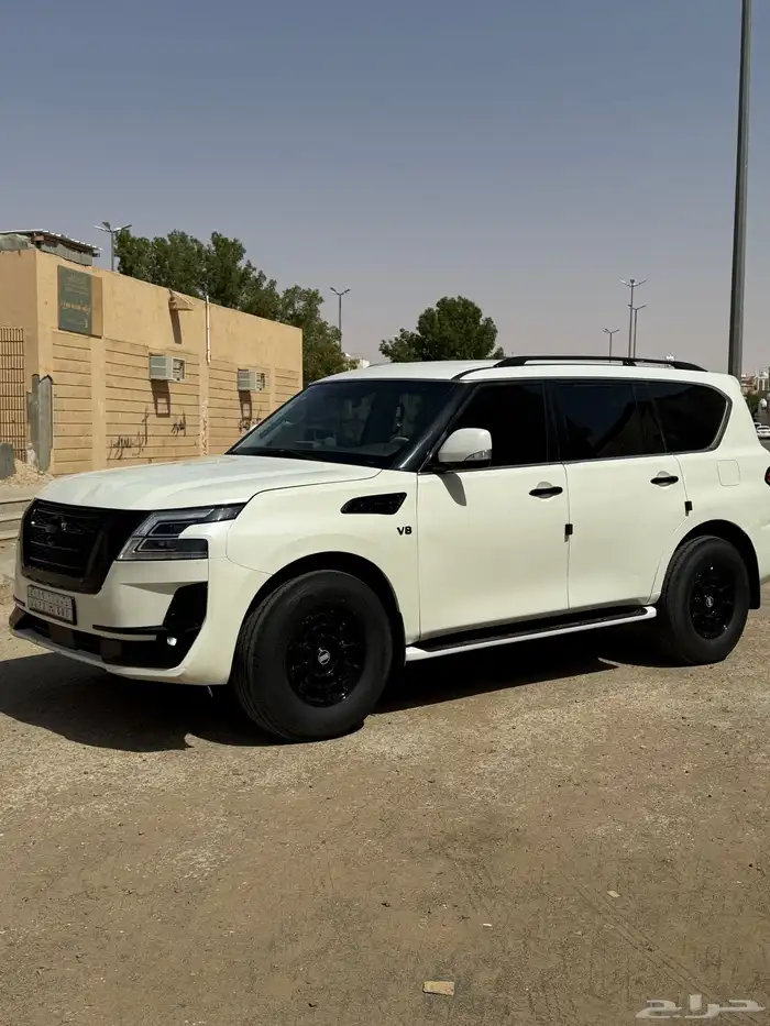 نيسان 0