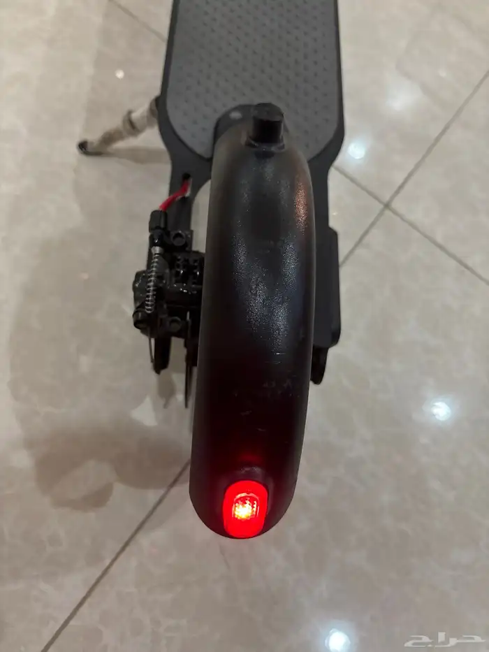 سكوتر كهربائي مستعمل شهر نظيف 2