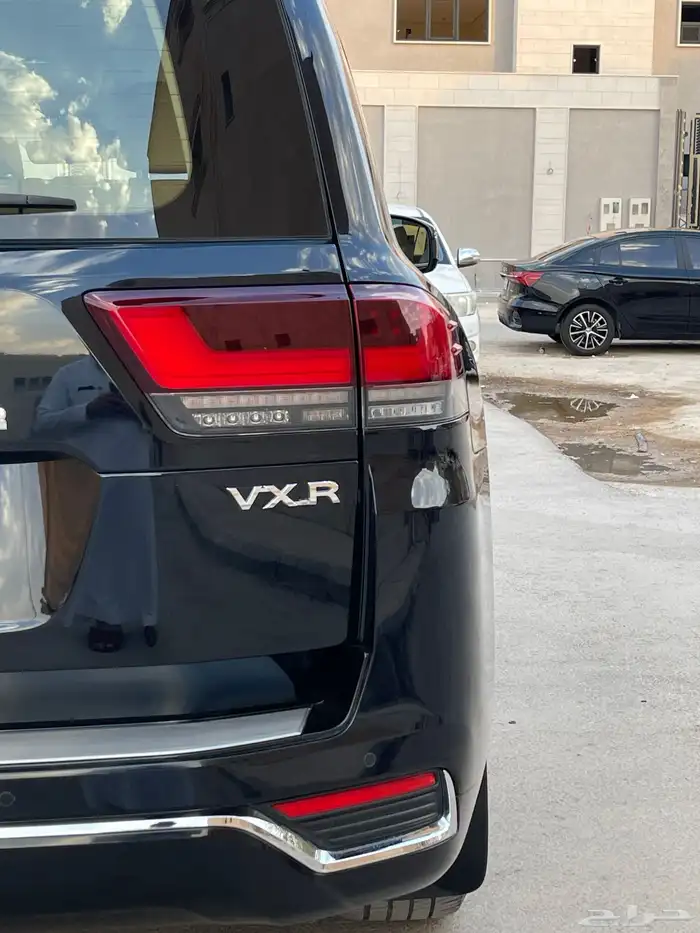 لاندكروزر 2022 VXR فل كامل وارد عبدالغني ممشى 90 وكاله شررط 10