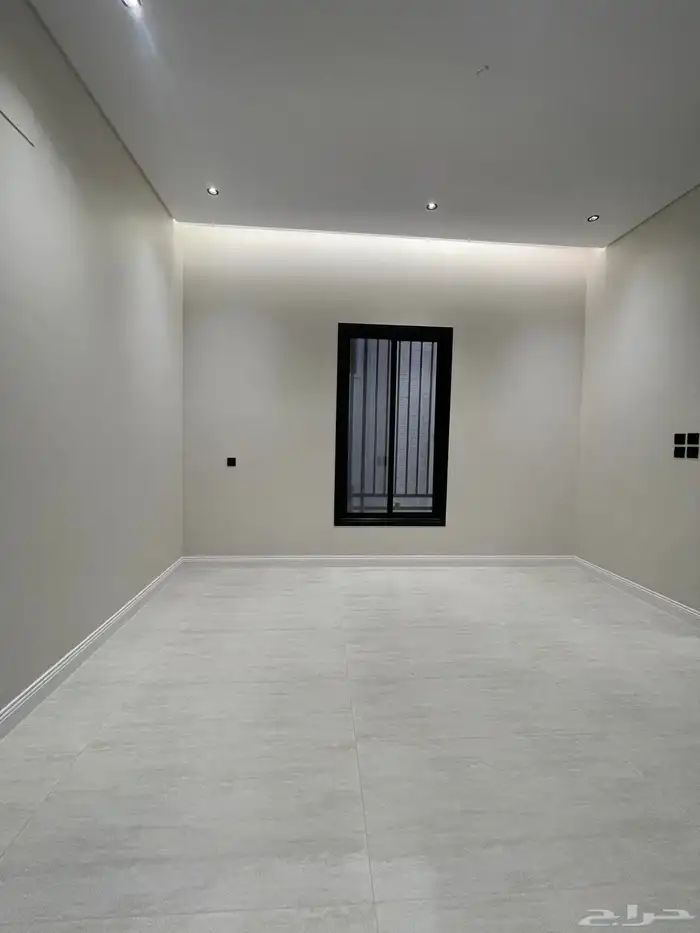 للبيع شقق ارضيه وعلويه من 550 الف ابها المحاله 31