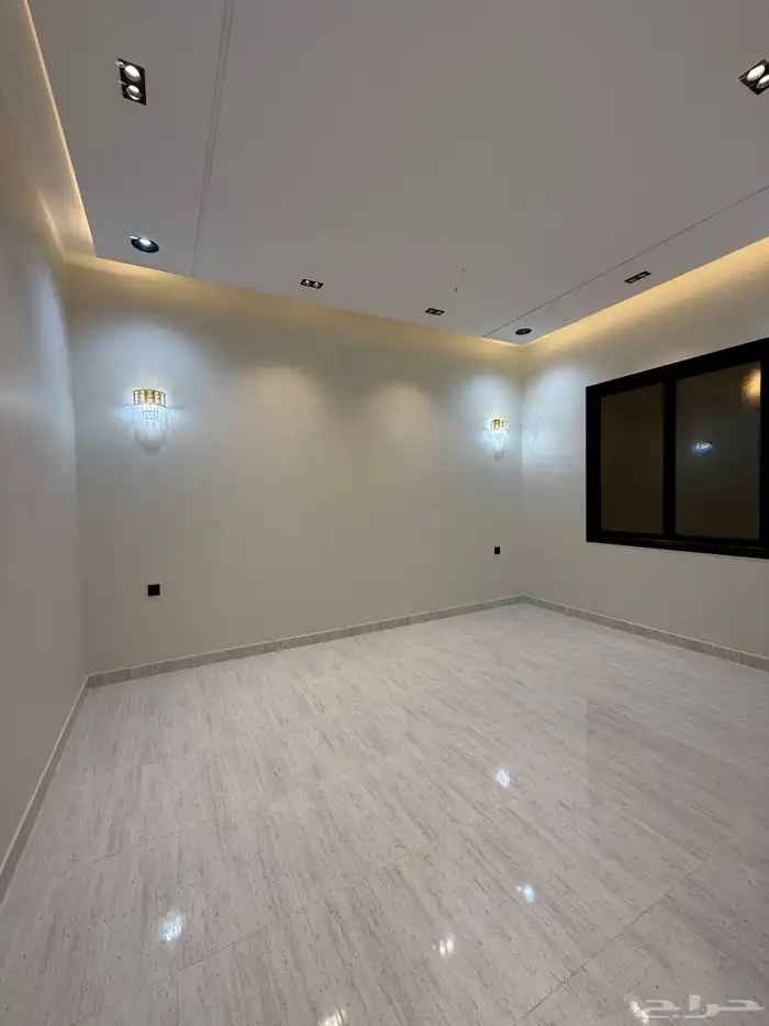 للبيع ارواف علويه وشقق ارضيه حي المصيف خلف مستشفي الألماني 17