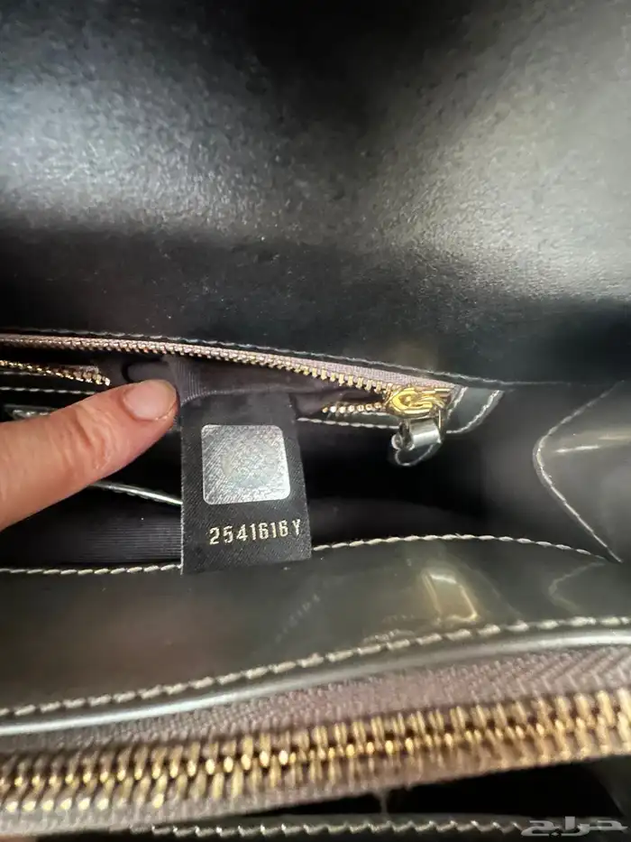 شنطه بولغاري فضي اصليه بحاله جيده 3