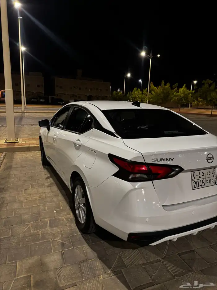 للبيع نيسان صني 5