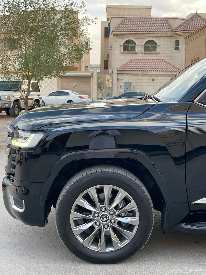 لاندكروزر 2022 VXR فل كامل وارد عبدالغني ممشى 90 وكاله شررط 5