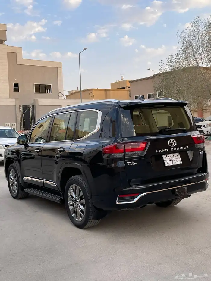 لاندكروزر 2022 VXR فل كامل وارد عبدالغني ممشى 90 وكاله شررط 8