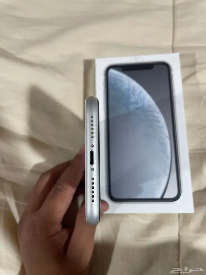 ايفون اكس ار 4