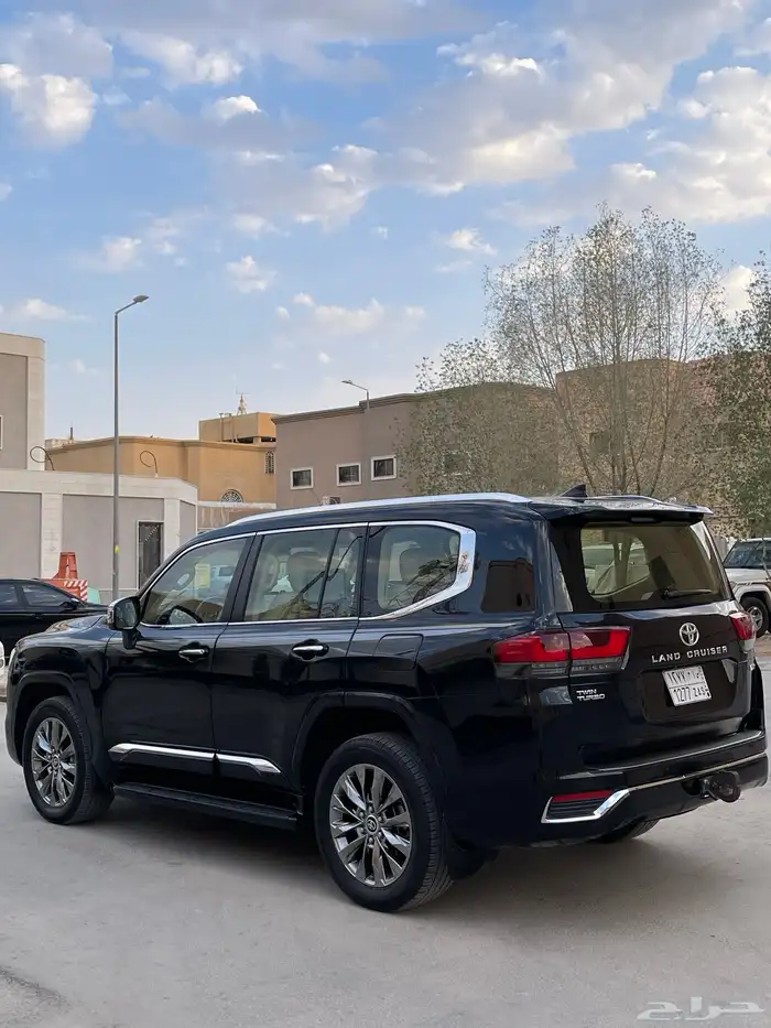 لاندكروزر 2022 VXR فل كامل وارد عبدالغني ممشى 90 وكاله شررط 7