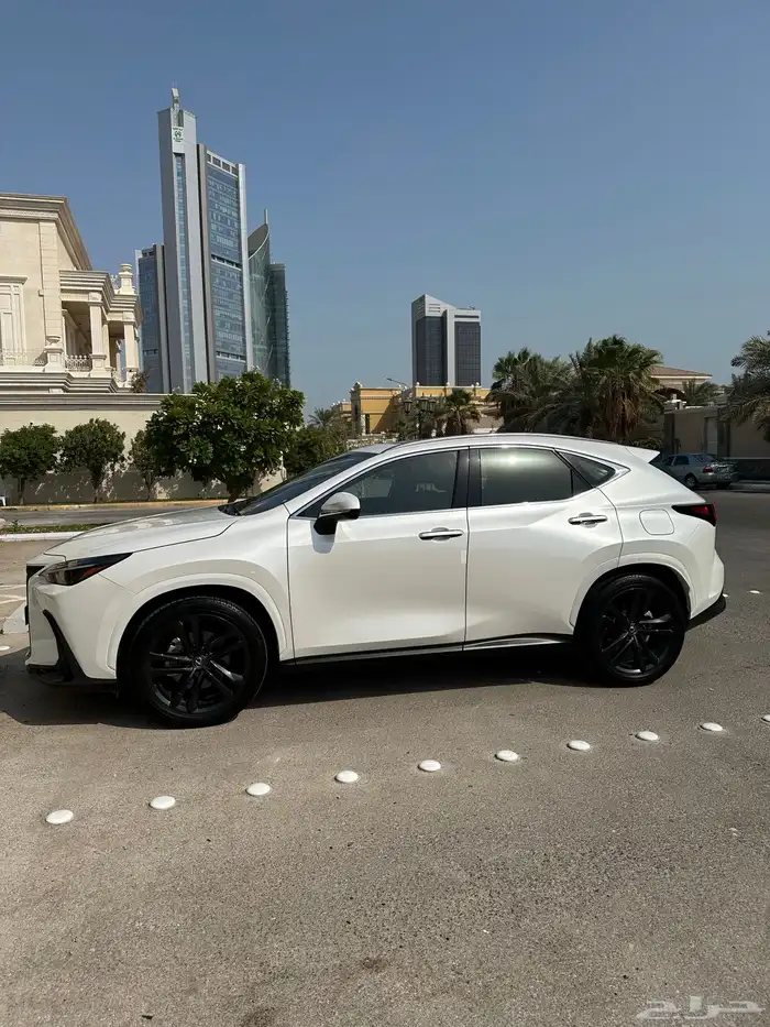 لكزس NX350 موديل 2024 نظيفة جدا -ممشى 33 ألف 0