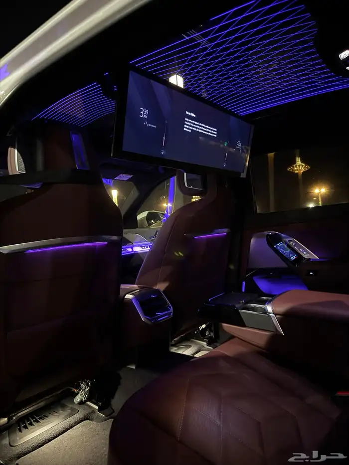 BMW 735i 2023 بحالة وكالة 5