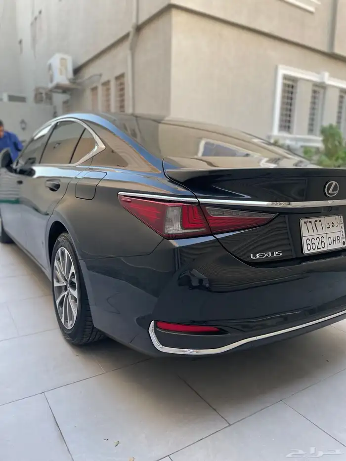لكزس 300es هايبرد 2024 ممشى 2