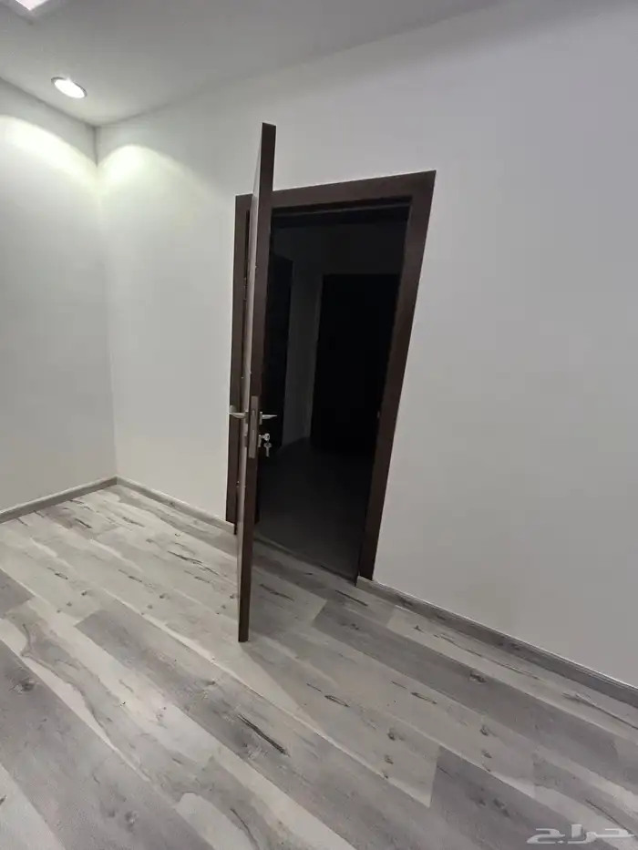 عمارة للبيع بمكه العمرة الجديدة 5شقق بسعر مفري 21