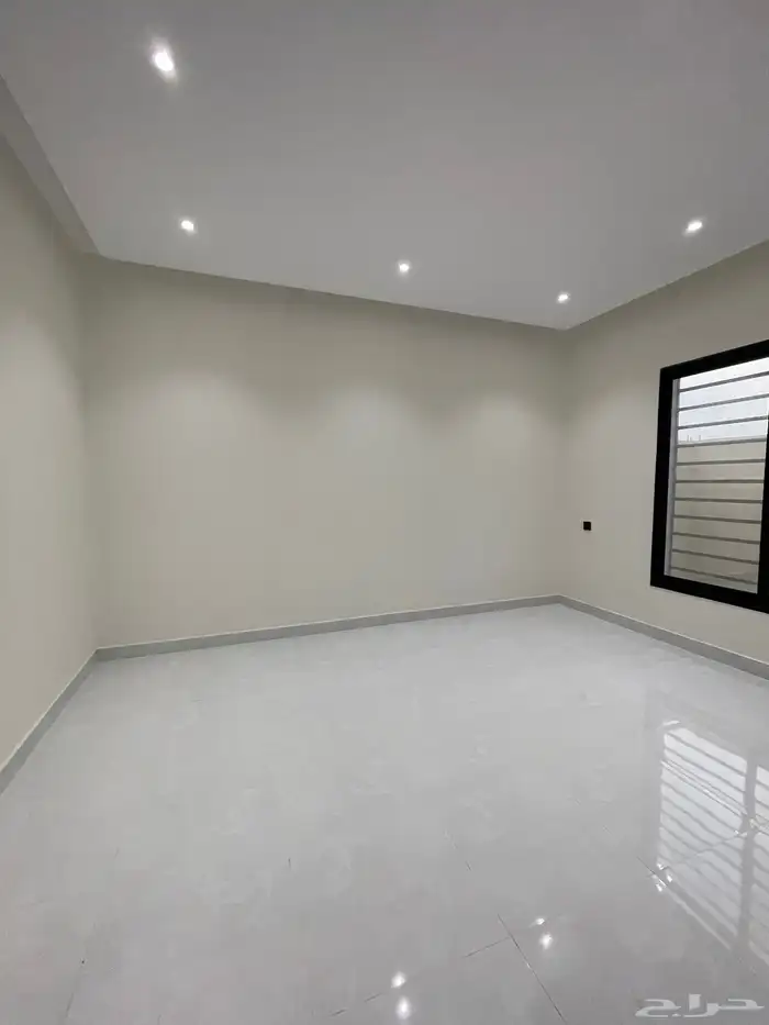 للبيع ارواف ارضيه ورواف علويه بحواش من 650 الف خميس مشيط 21
