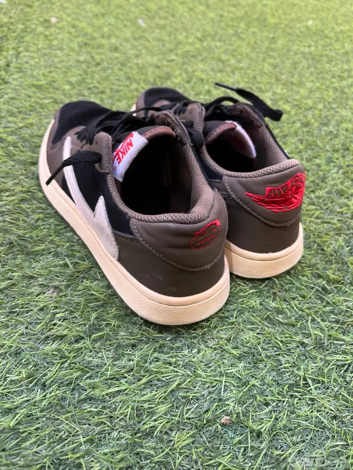 شوز نايك Travis scott 8