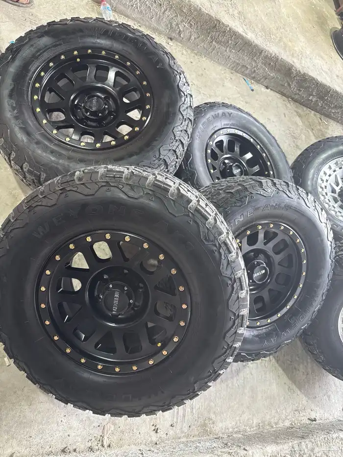 جنوط مايثود مع كفرات حجري تركب جمس سيرا سلفرادو اف جي 1
