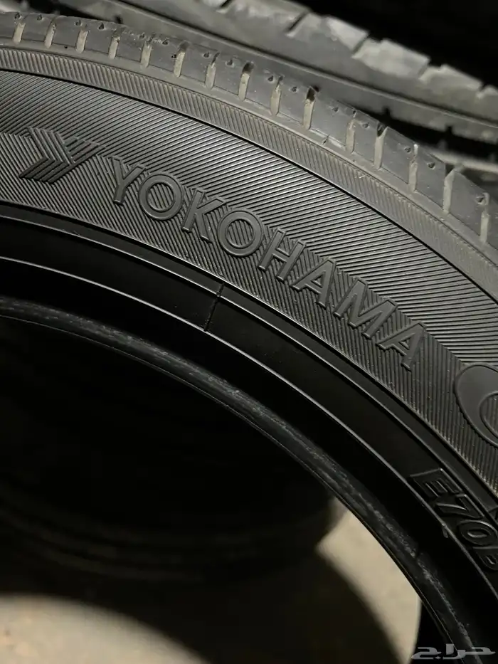 كفرات يوكهاما مقاس 215 55 17 8