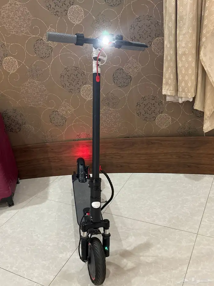 سكوتر كهربائي مستعمل شهر نظيف 1