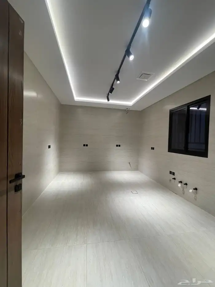 للبيع شقق ارضيه وعلويه من 550 الف ابها المحاله 38