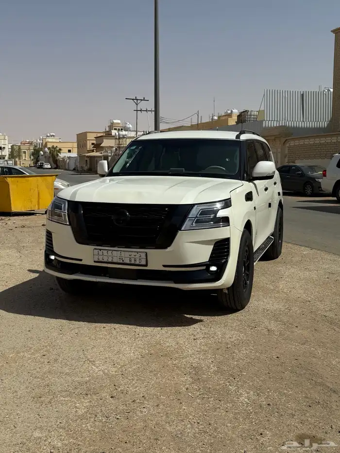 نيسان 2