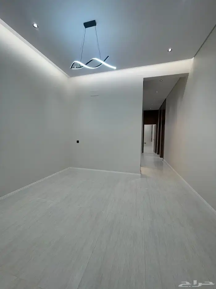 للبيع شقق ارضيه وعلويه من 550 الف ابها المحاله 36