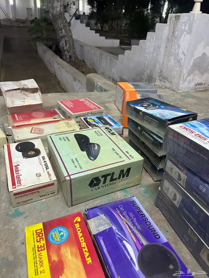 سماعات قديمة نادره وتعتبر من التراث 0