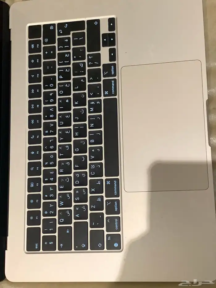 MacBook Air  ذهبي  إصدار 15.02024  ذاكره 8 9