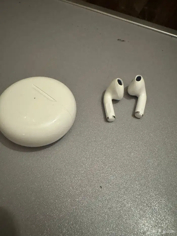Air pods that are very cheap and good quality  (not apple) 0