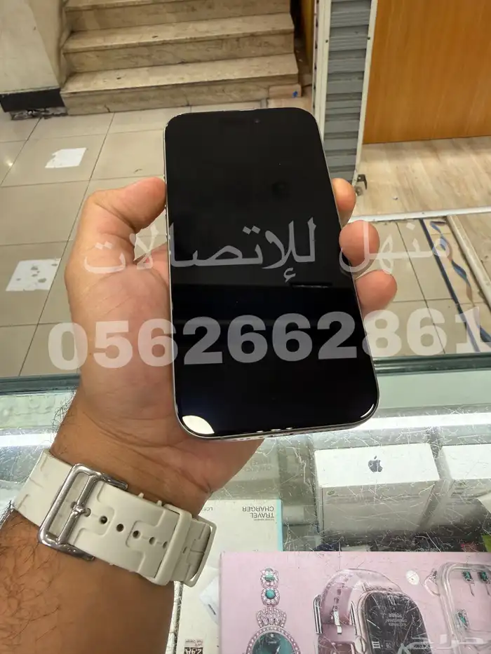 للبيع ايفون 15 برو 256 مستخدم 4