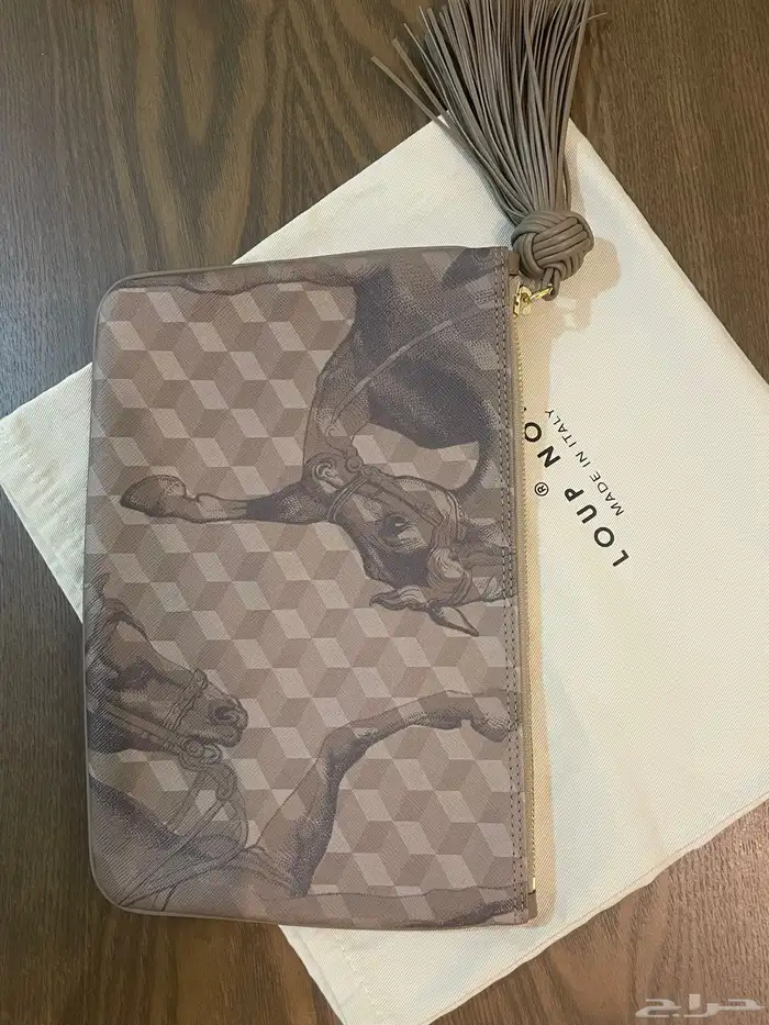 باوتش لوب نوير pouch loup Noir 2