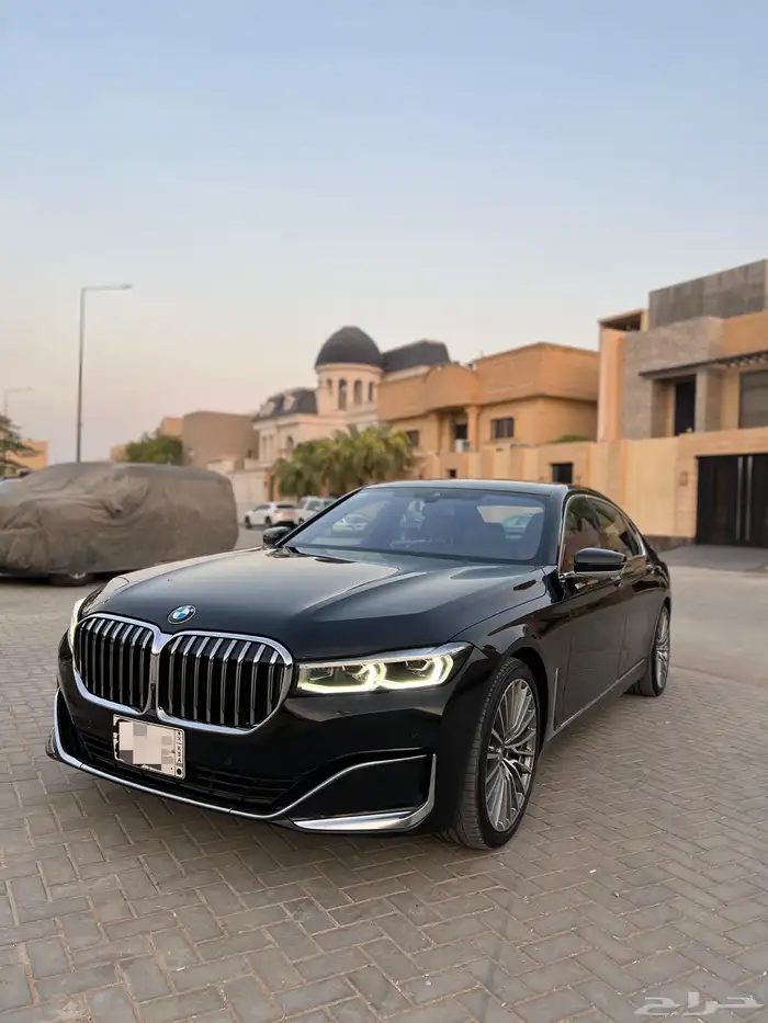 للبيع BMW 730Li ناغي 2022 نظيفه جدا 2