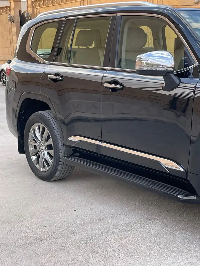 لاندكروزر 2022 VXR فل كامل وارد عبدالغني ممشى 90 وكاله شررط 17