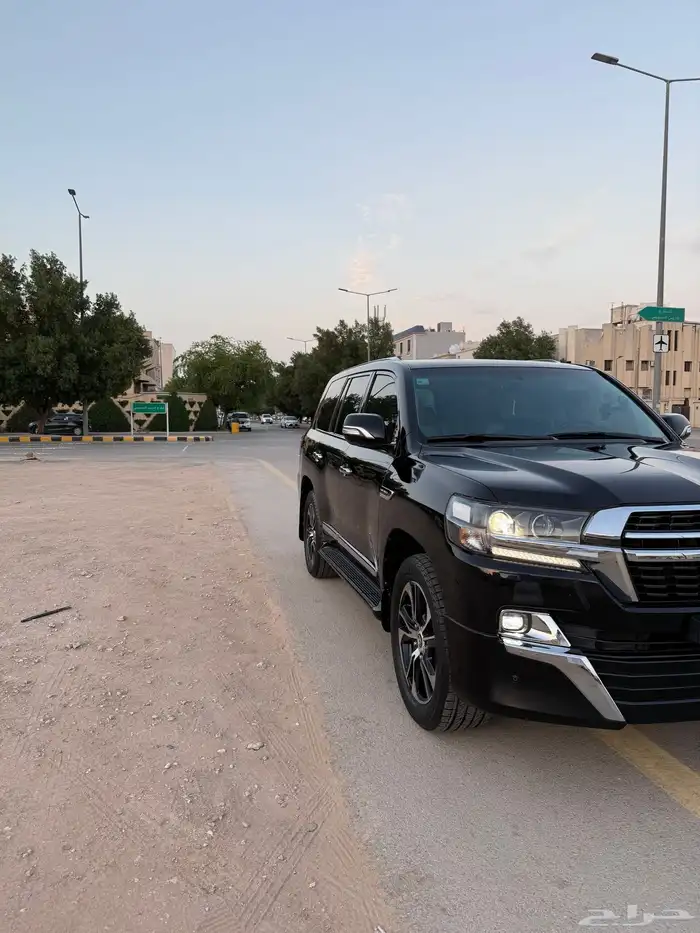 لاندكروزر قراند تورينق 1