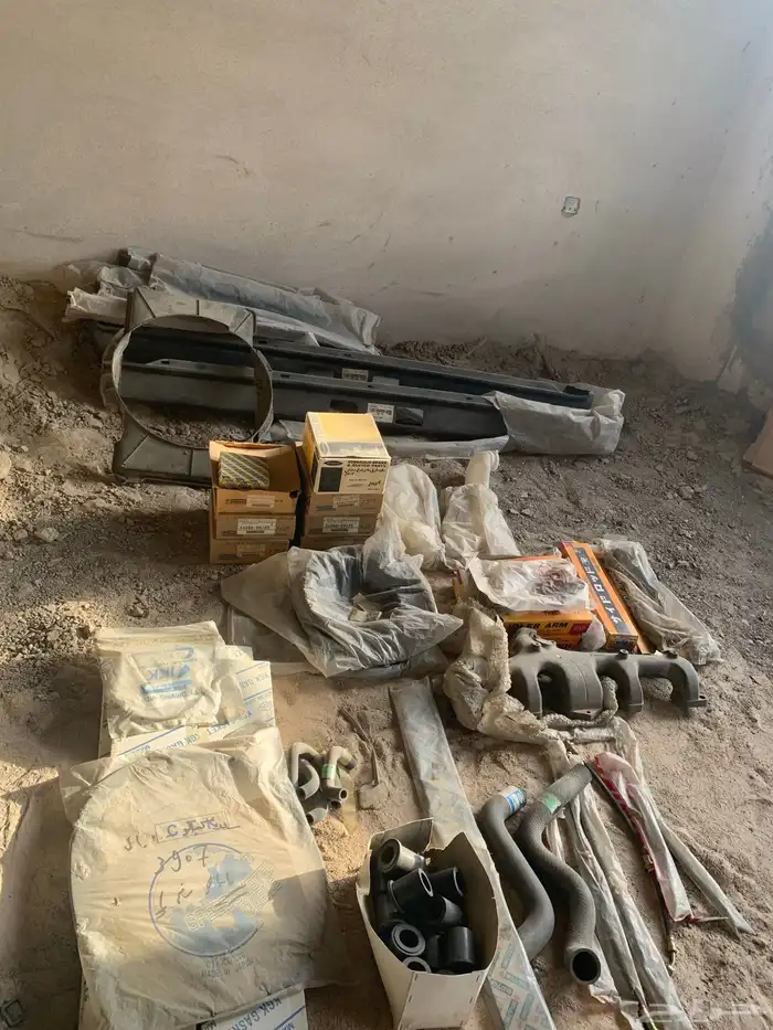قطع غيار نيسان ددسن 200L 82-83-84 0
