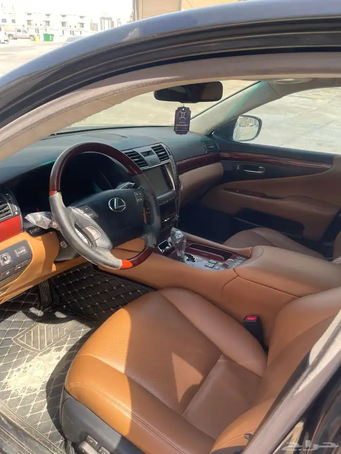 للبيع لكزس 460 L مصدومة 8