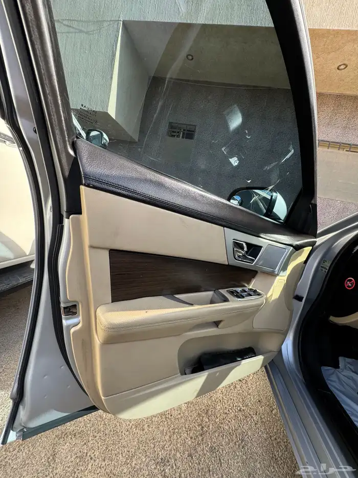 Jaguar XF-2012 20