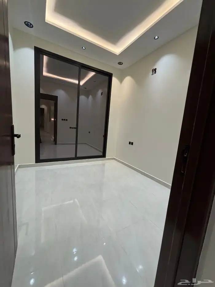 ادوار جديده للبيع حي سويدي 6