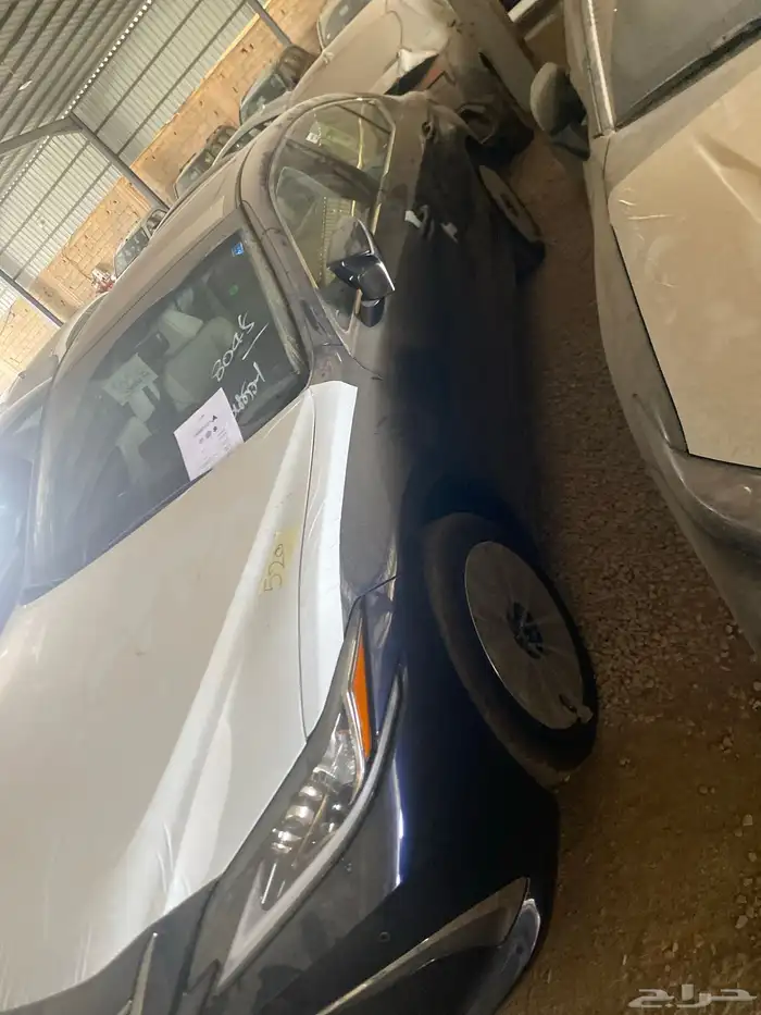 ليكزس 250 كحلي داخل اوف وايت 1