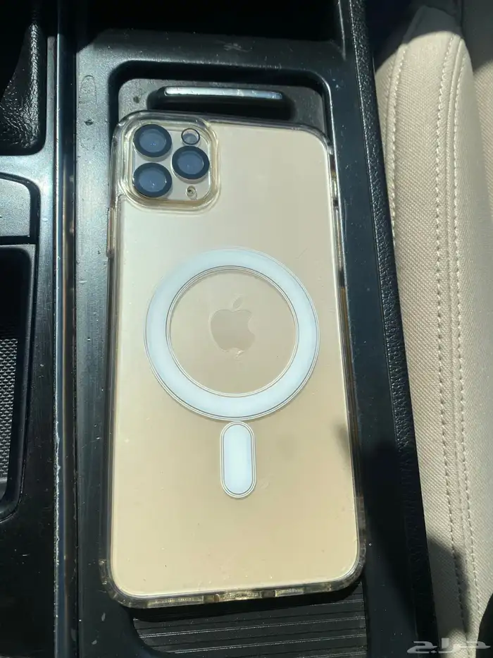 ايفون 11بروماكس 512G ذهبي 5