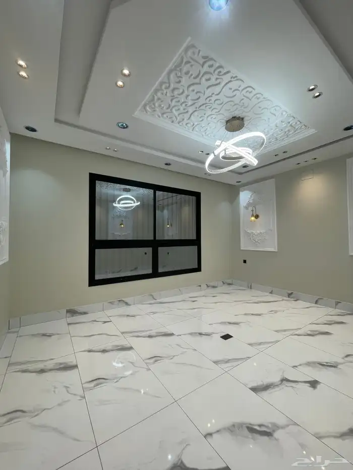 للبيع ارواف ارضيه ورواف علويه تشطيب ممتاز شمال الخميس 39