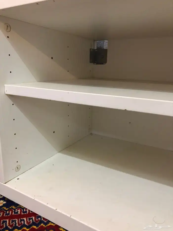 طاوله شاشة من ايكيا 1