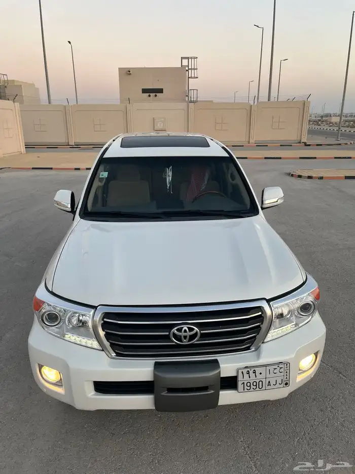 لاندكروزر بريمي 2013 0