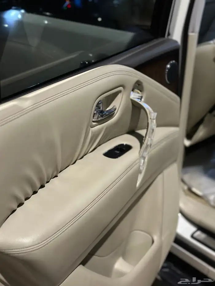 جيب انفنتي QX56 17