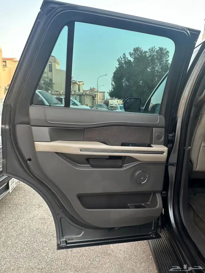 إكسبديشن 2018 XLT سعودي 21