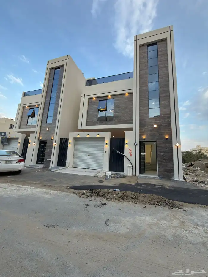 للبيع روف علوي بدرج داخلي وخارجي ب احد رفيدة مخطط هيف 0