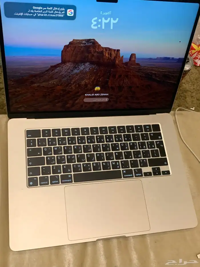 MacBook Air  ذهبي  إصدار 15.02024  ذاكره 8 10