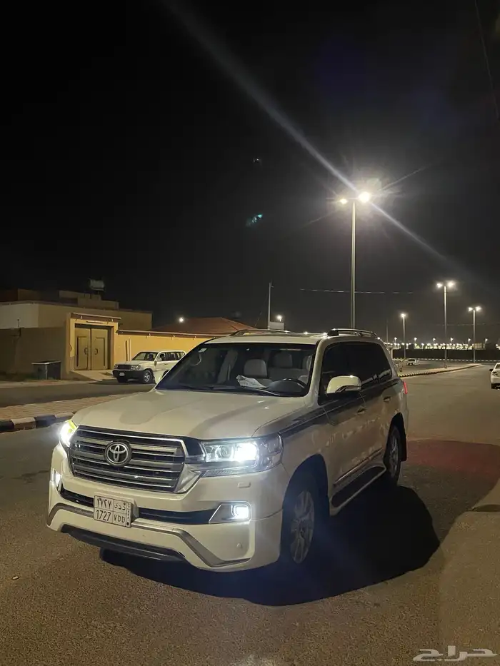 لاندكروزر للبيع 1