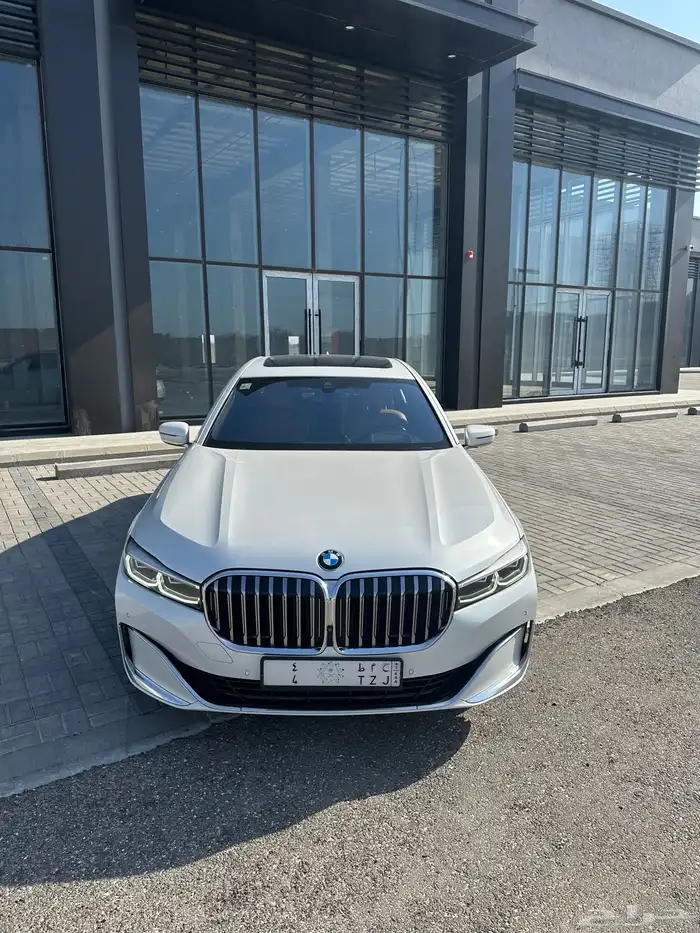 بى ام 730 2022 9