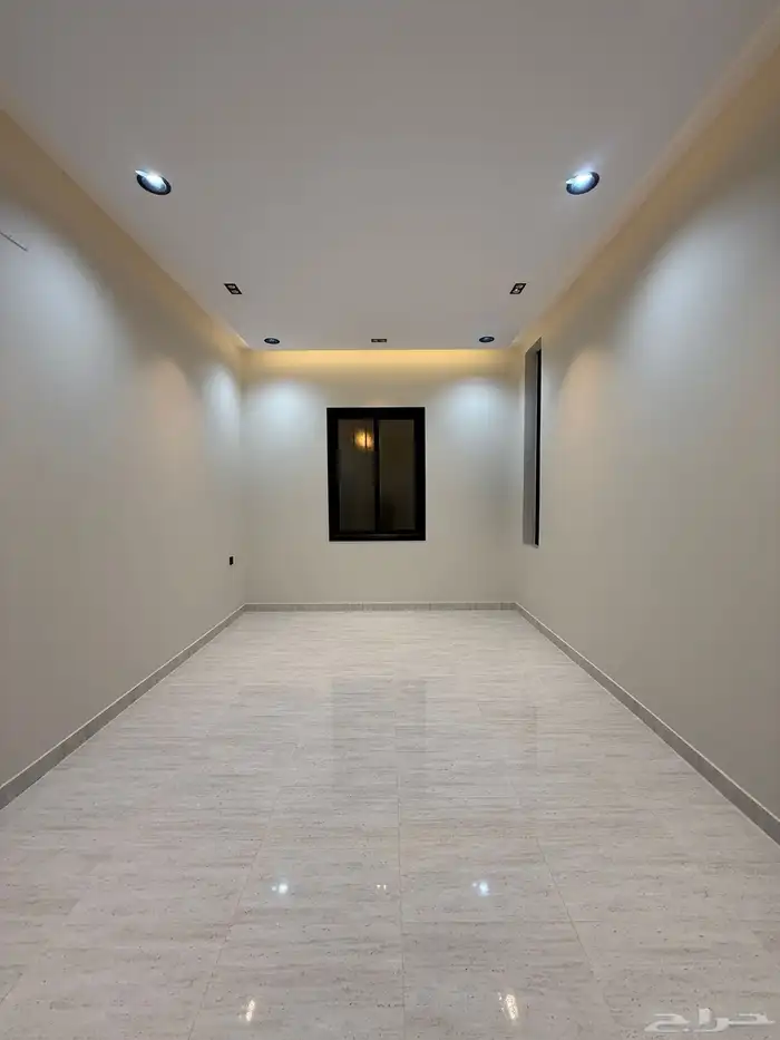 للبيع ارواف علويه وشقق ارضيه حي المصيف خلف مستشفي الألماني 11