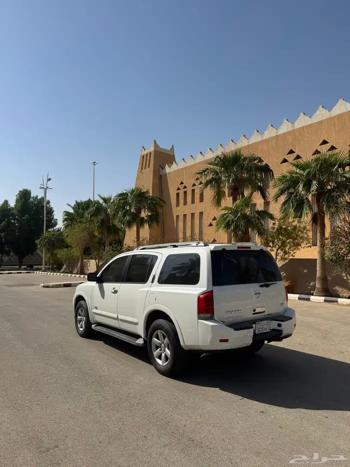 نيسان 4