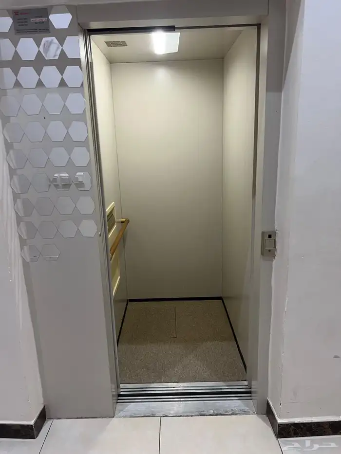 فلة سكنية للبيع جدة حي الحمراء 4